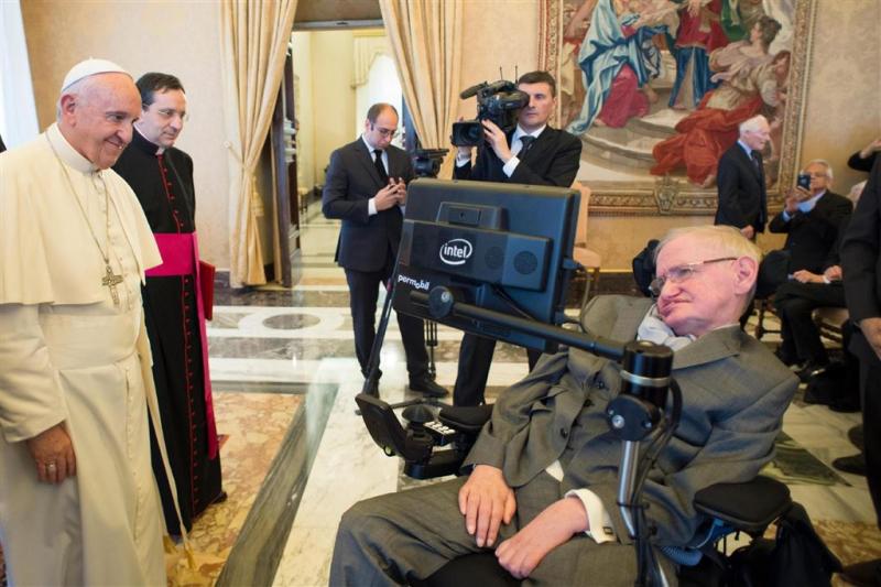 Franciscus ontmoet Hawking