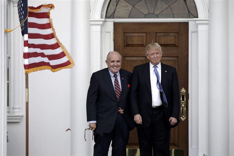 Trump praat met Giuliani over ministerschap