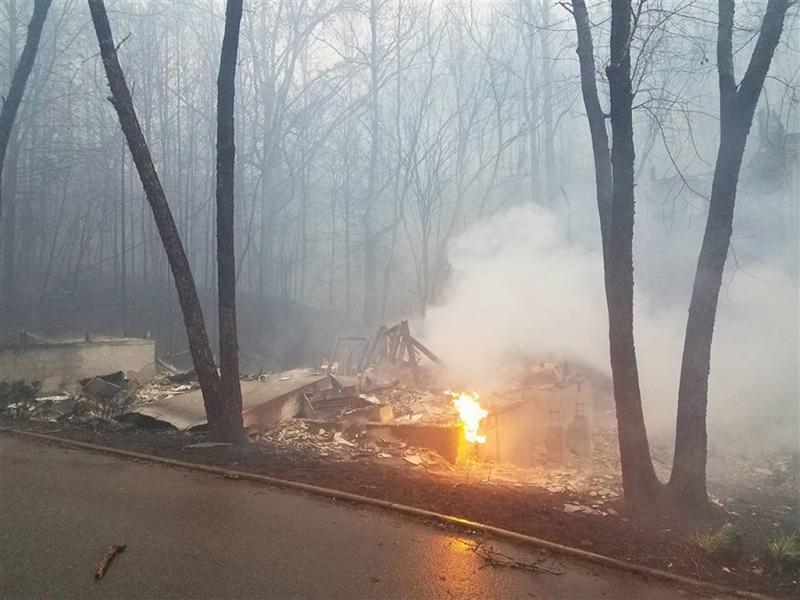 Dodental natuurbranden Tennessee loopt op