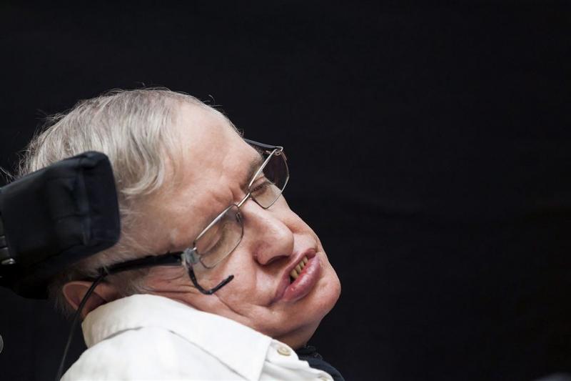 Stephen Hawking weer ontslagen uit ziekenhuis