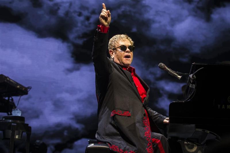 Elton John ontkent pensioenplannen