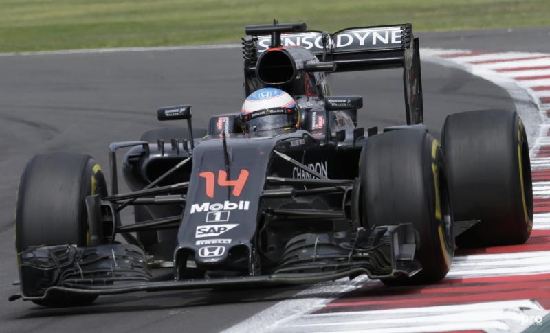 Zak Brown: "Alonso blijft bij McLaren" (ProShots/Action Images)