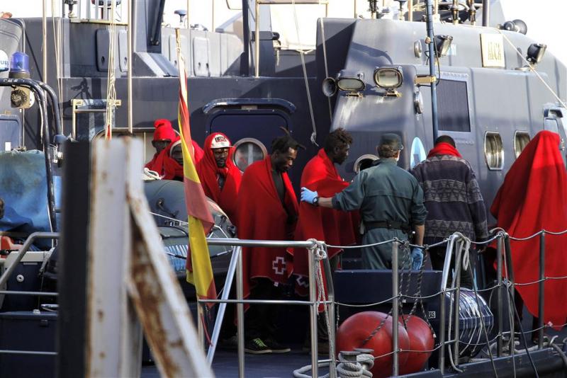 'Schiet op boten met illegale vluchtelingen'