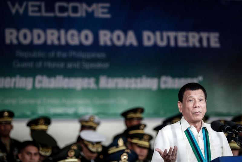 Na drugs pakt Duterte nu gokken aan