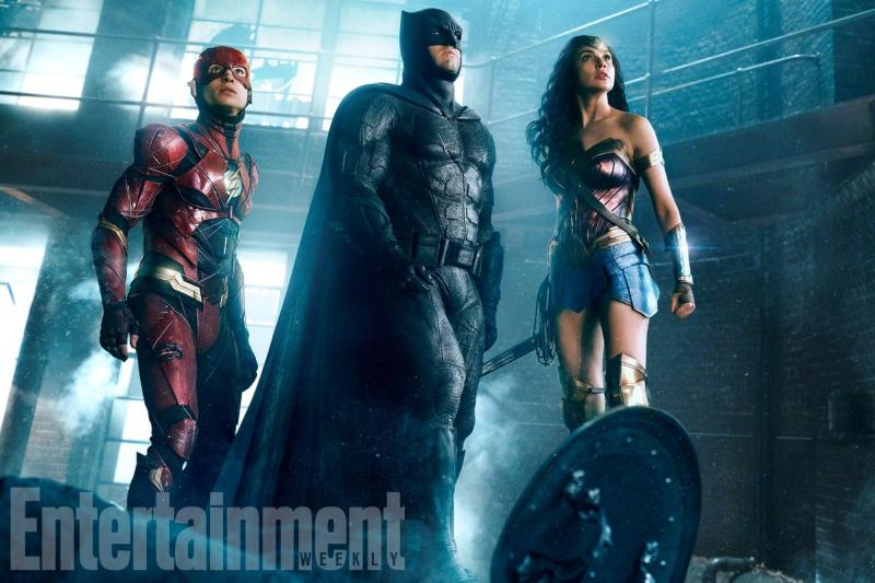 Justice League: Ezra Miller, Ben Affleck en Gal Gadot (Foto: Entertainment Weekly)