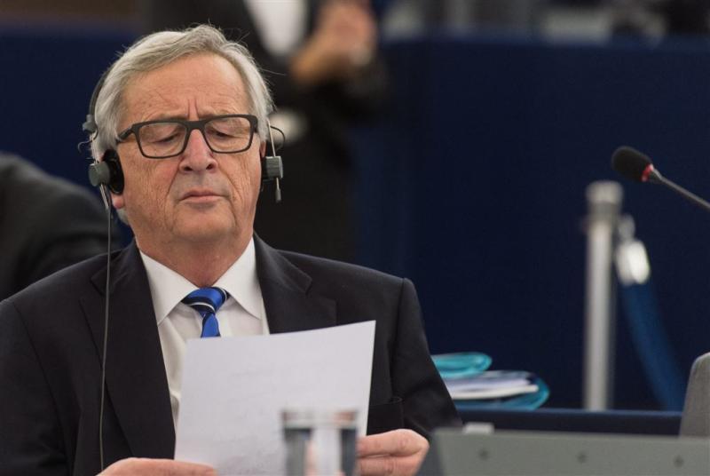 Juncker wil consequente aanpak nepnieuws