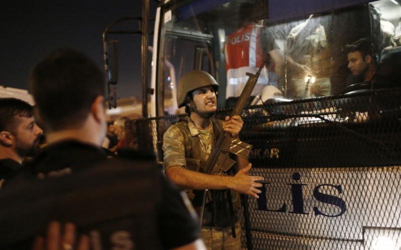 Eerste proces tegen plegers Turkse coup