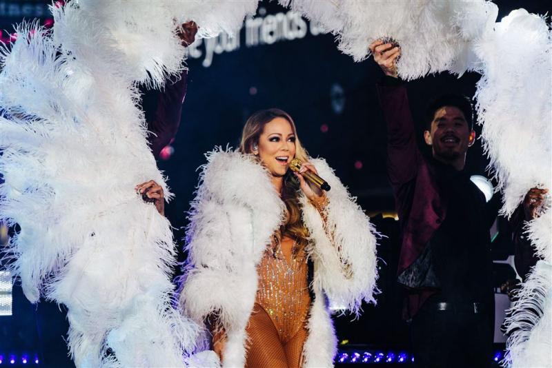 Nieuwjaarsoptreden Mariah Carey de mist in