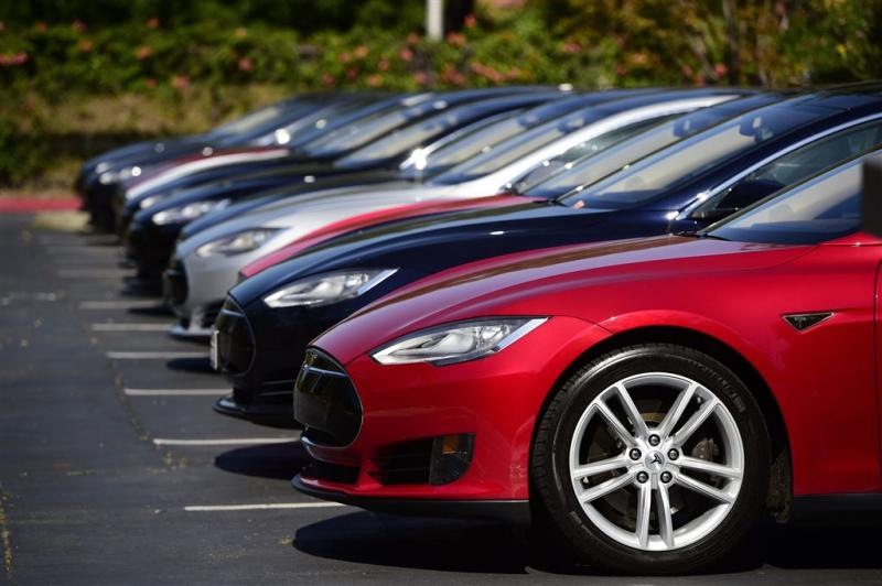 Verkopen autobouwer Tesla vallen tegen