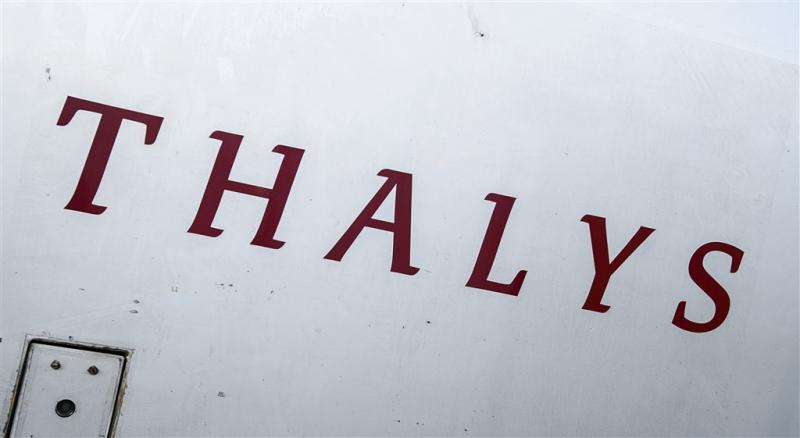 Passagiers in Thalys vast in storm