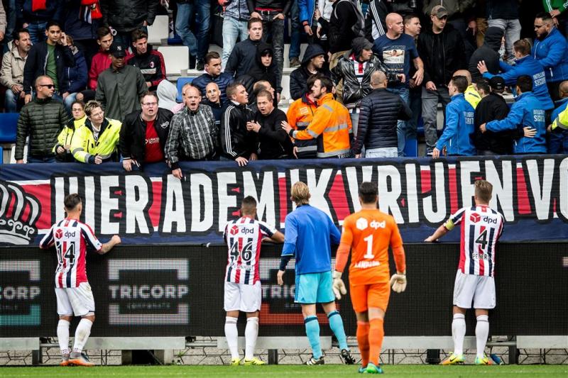 OM in beroep tegen straffen Willem II-fans