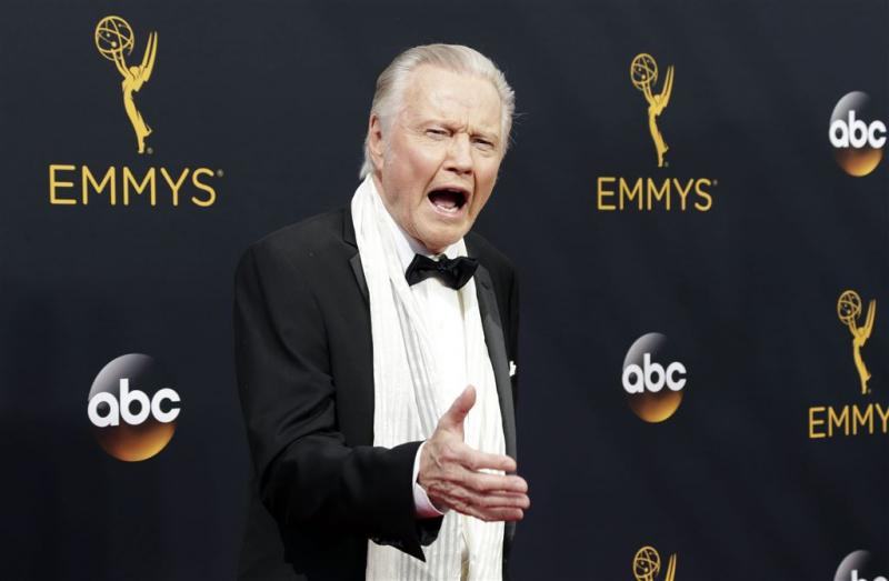 Jon Voight: Cyrus en LaBeouf promoten verraad