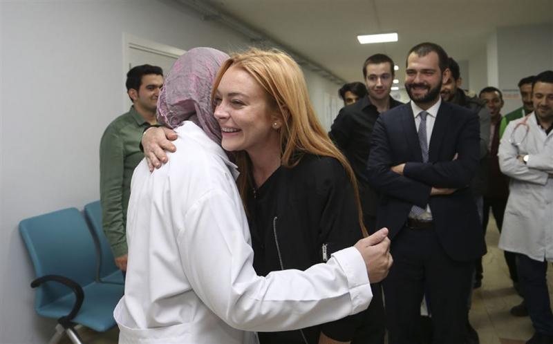 Lindsay Lohan ontmoet Twittermeisje Aleppo