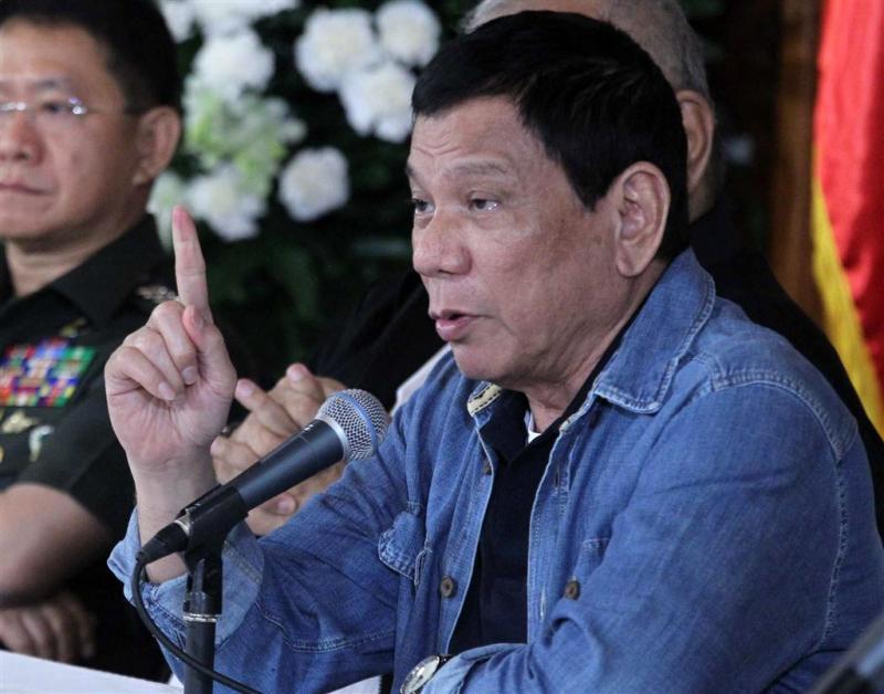 Duterte gaat met communisten vechten