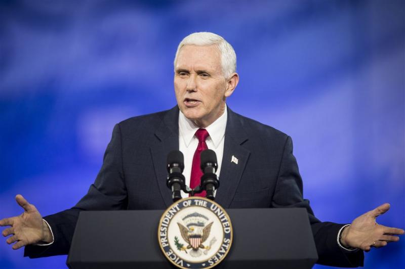 Vicepresident Pence gebruikte privémail