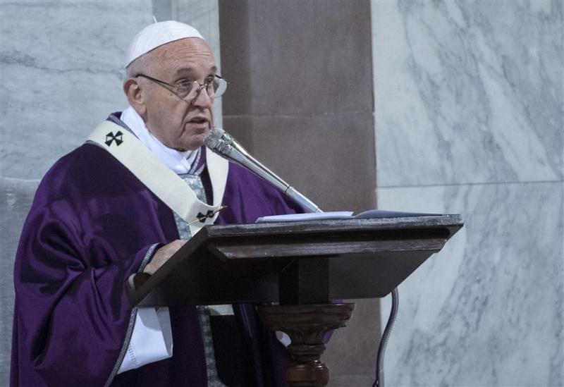 Paus ziet zich als 'feilbare zondaar'