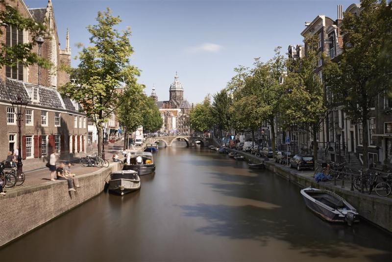 Amsterdam: met trappen verdrinking tegengaan
