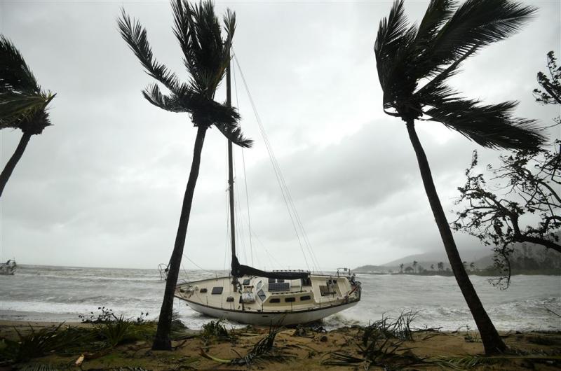 800 verzoeken om hulp na cycloon Debbie