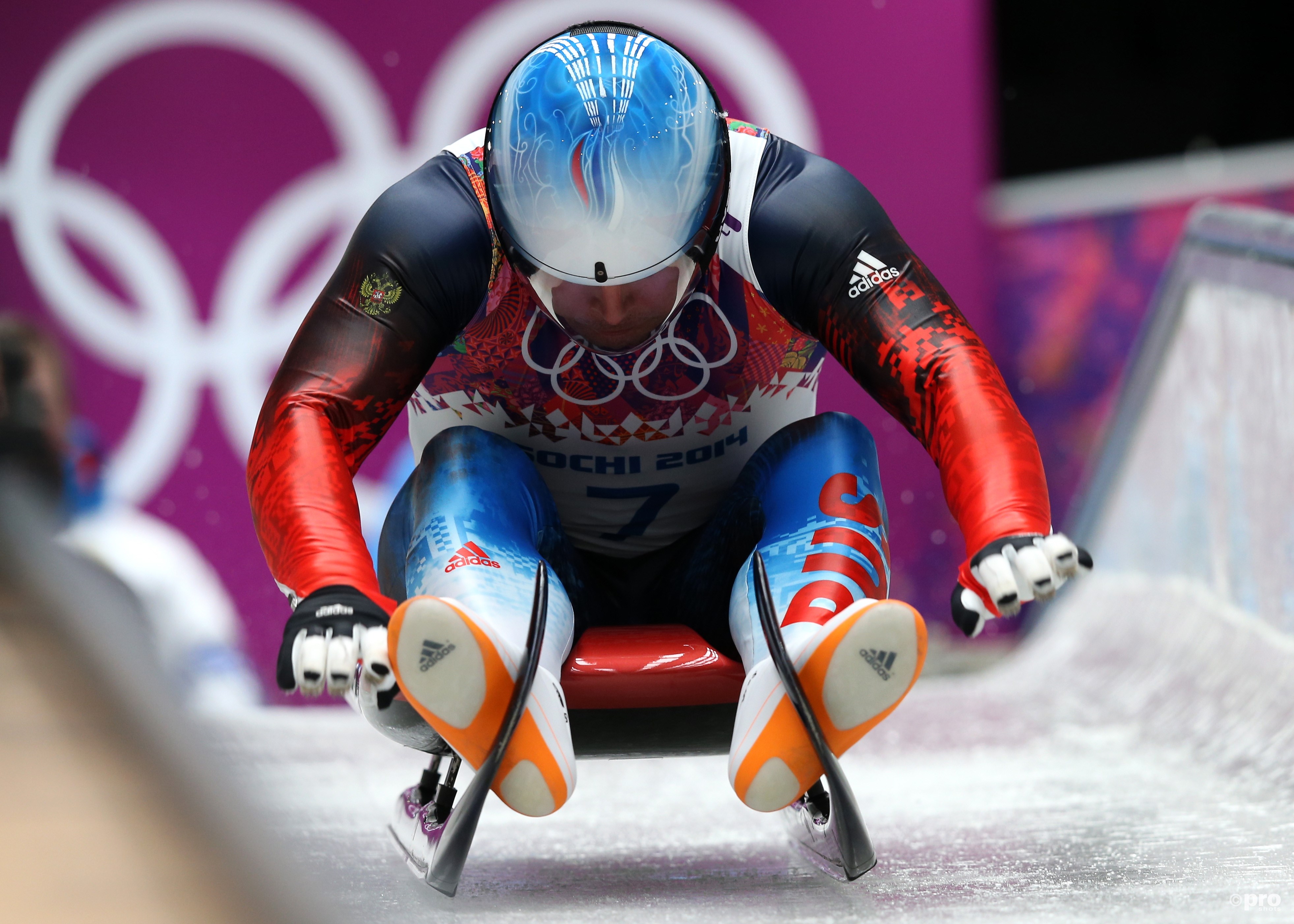 Albert Demchenko op weg naar olympisch zilver in Sochi tijdens zijn zevende Spelen (Pro Shots/Gepa)