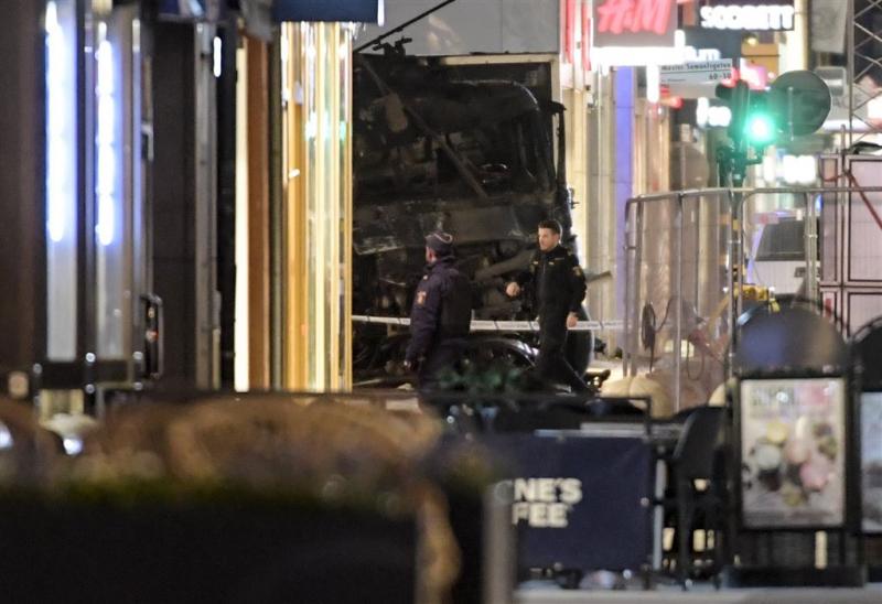 'Explosieven in truck Stockholm'
