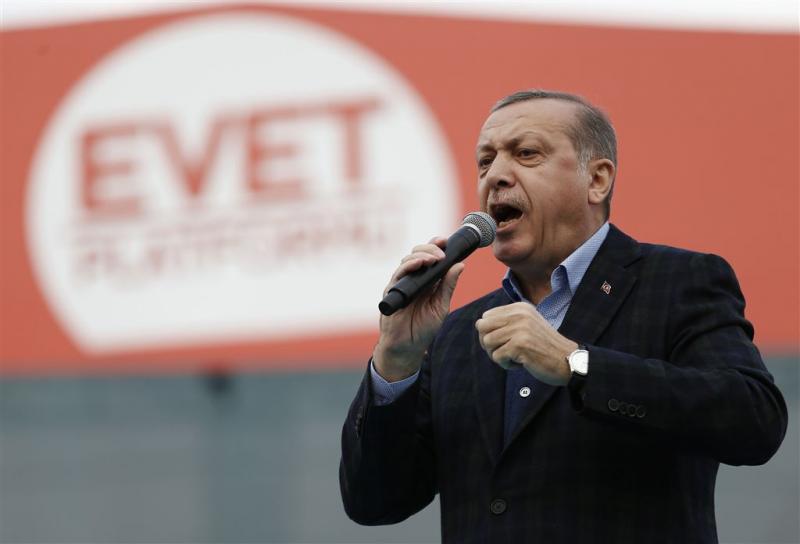 Erdogan roept kiezers buitenland op te stemmen