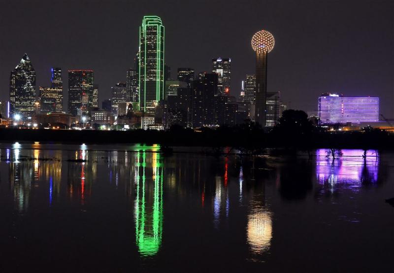 Luchtalarmen Dallas 's nachts af na hack