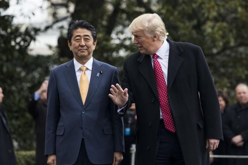 Trump belt met Japan en China over Noord-Korea