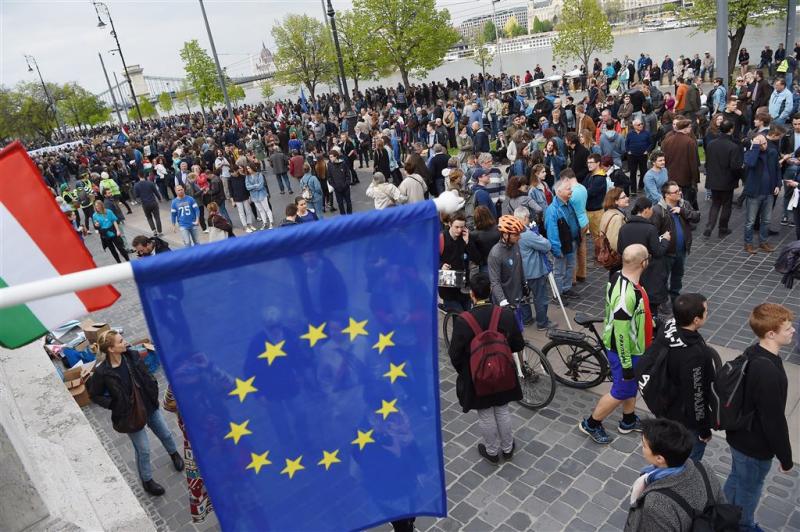 Brussel: Hongaarse universiteitswet illegaal