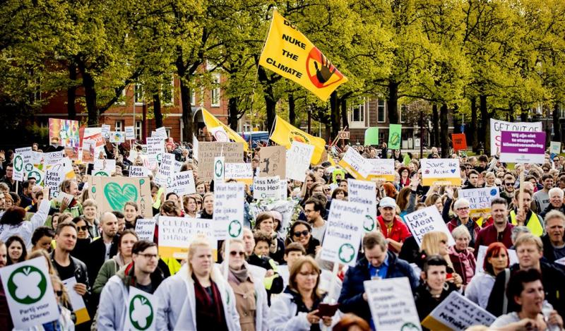 Duizenden mensen bij Nederlandse klimaatmars 