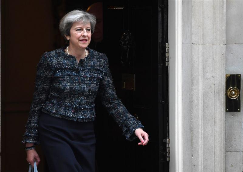 May boos om Europese 'verkiezingsbemoeienis'