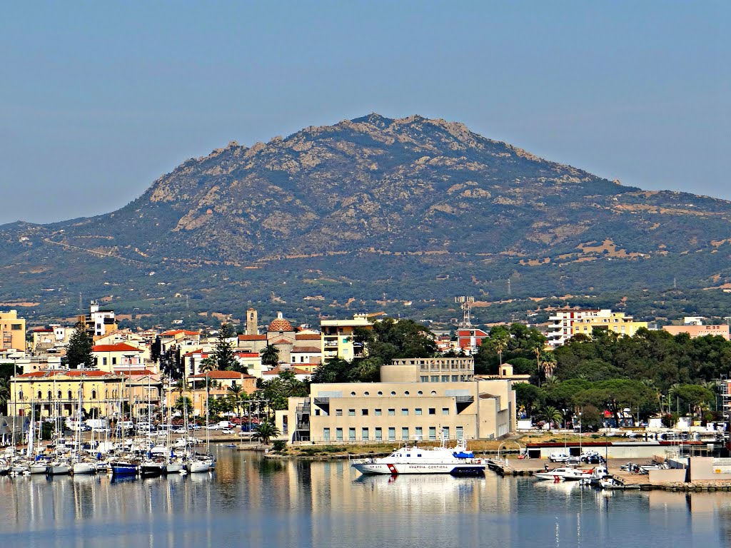 Olbia, de finishplaats van vandaag (Foto: Panoramio)