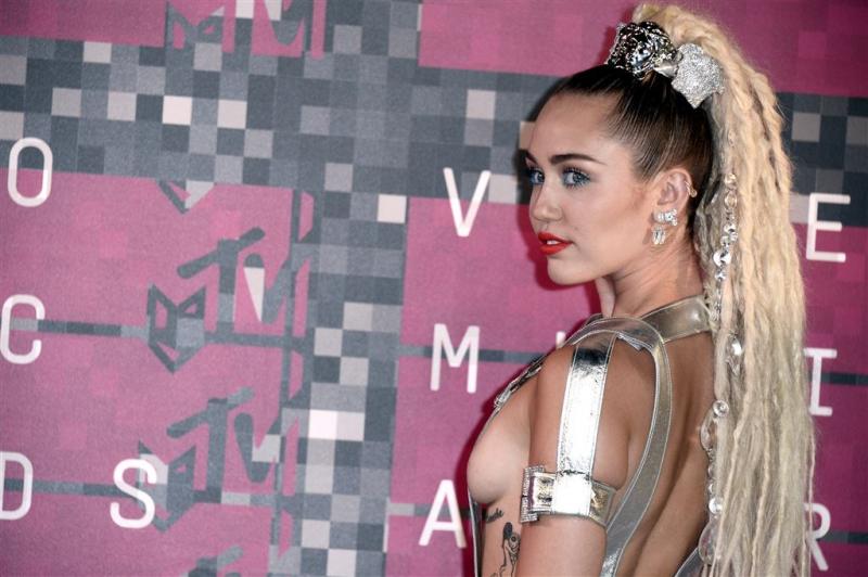 Miley Cyrus nuanceert kritiek op hiphop
