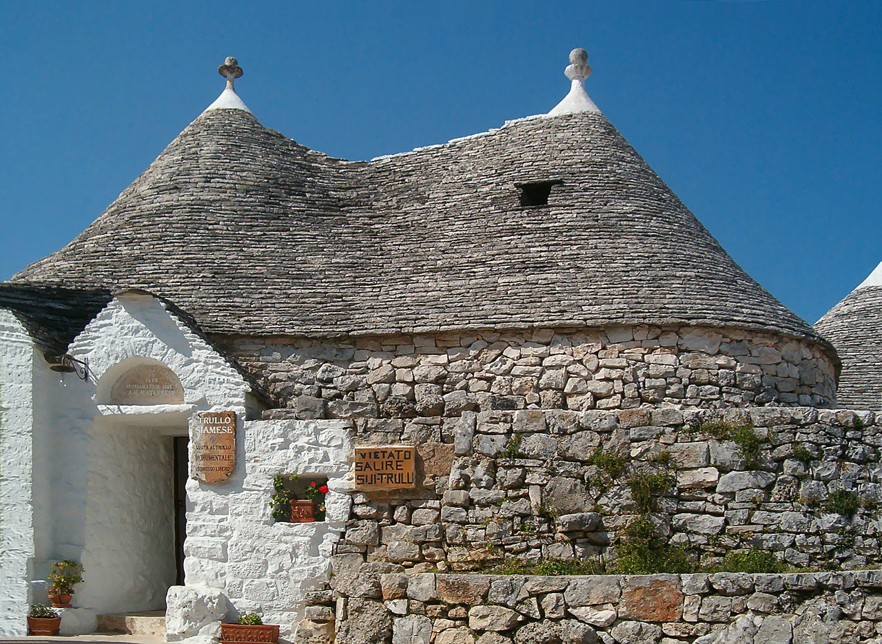 Siamese trulli in Alberobello (Foto: WikiCommons/Marcok)