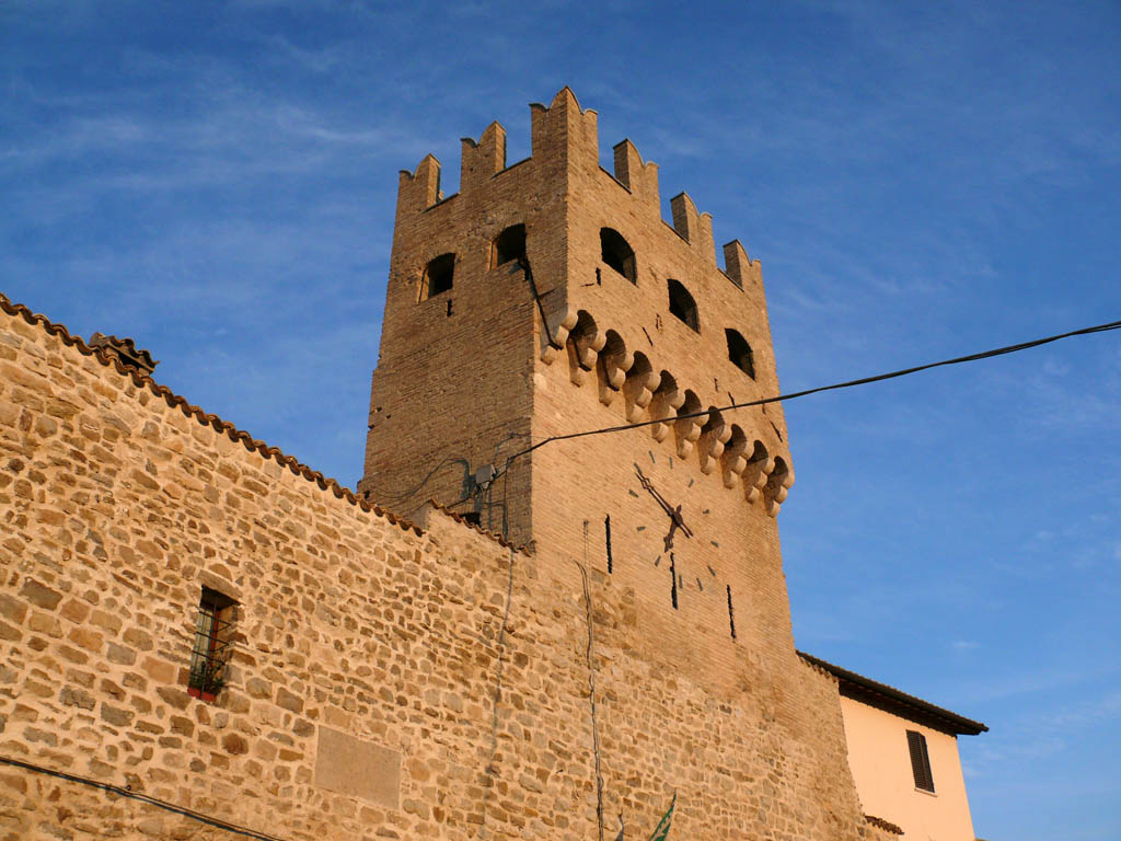 Een oude toren in Montefalco (Foto: WikiCommons/Zyance)