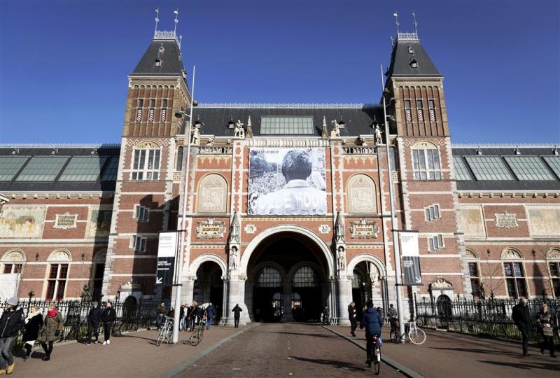 Rijksmuseum trots op aankoop zeldzaam fotoboek