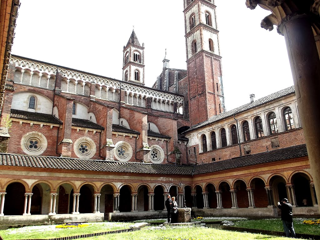 De basiliek van Sant'Andrea in Vercelli (Foto: Panoramio)