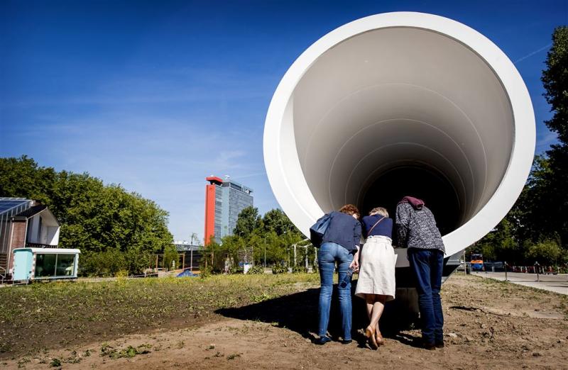Schultz onderzoekt aanleg hyperloop Nederland