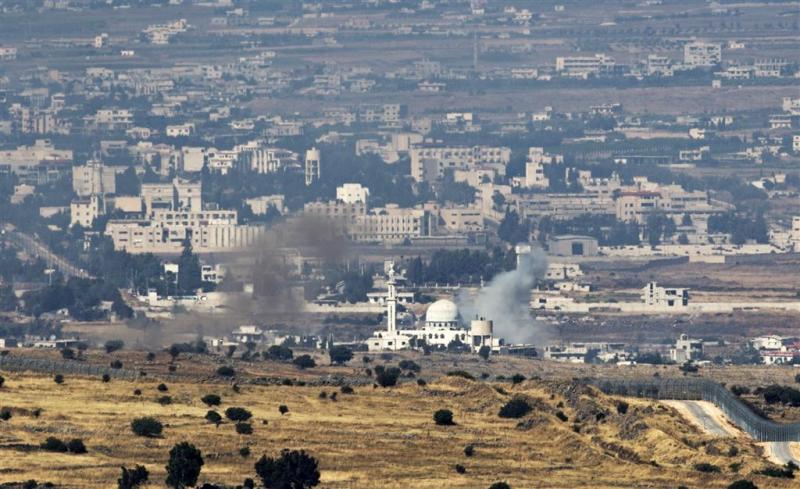 Israël bestookt legerinstallaties Syrië