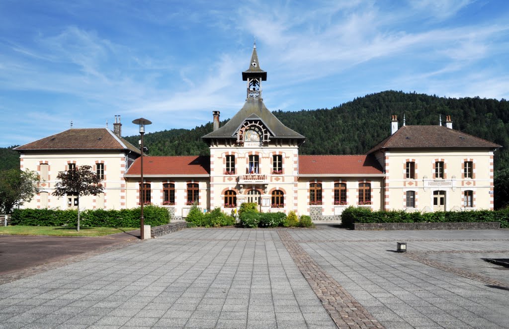 Van mooie klimmen moeten we het niet hebben, dan maar naar mooie gebouwen kijken (Foto: Panoramio)