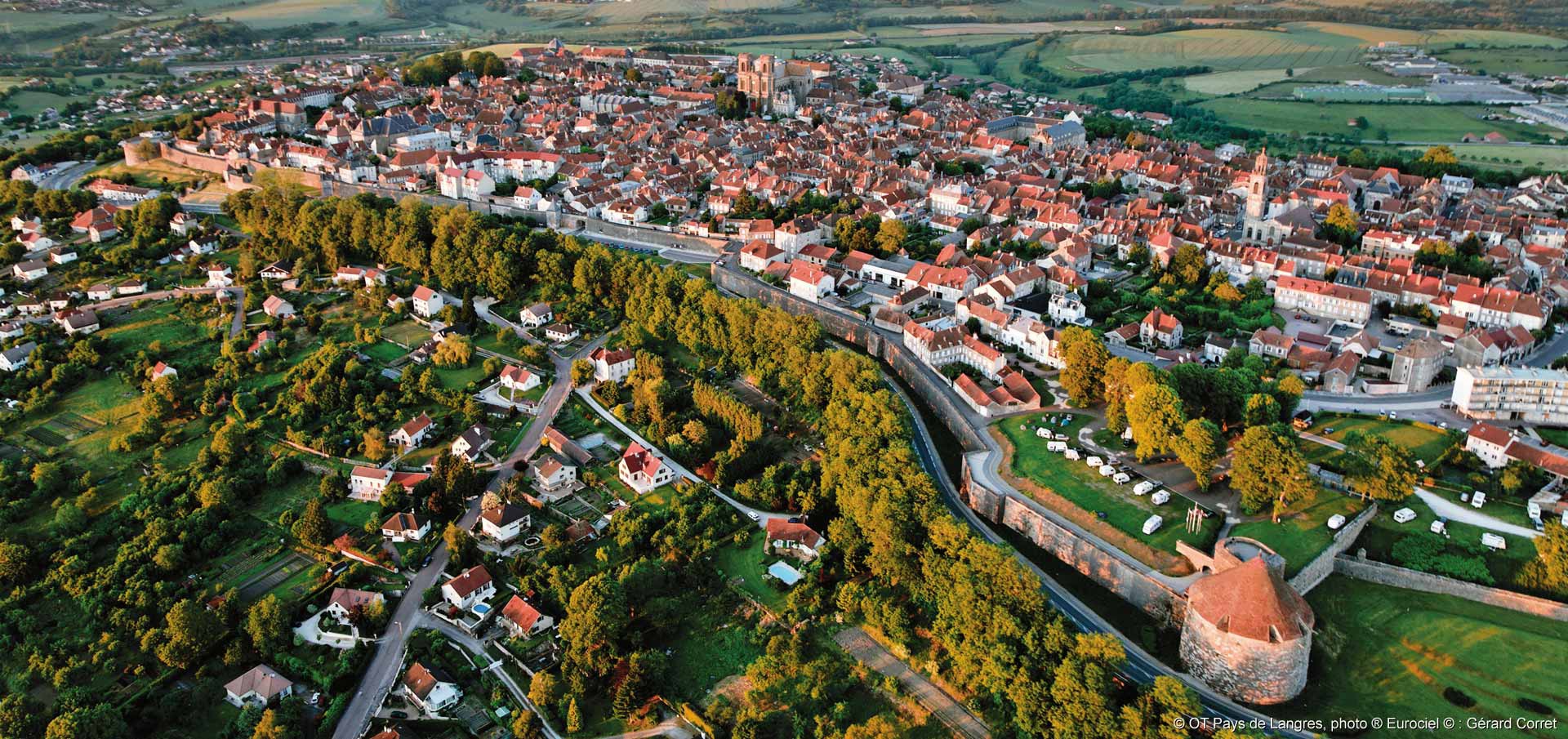 Langres is zeker het bekijken waard (Foto: Panoramio)