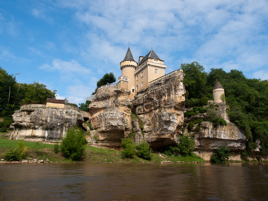 Het mooi gelegen Château de Belcayre (Foto: Panoramio)