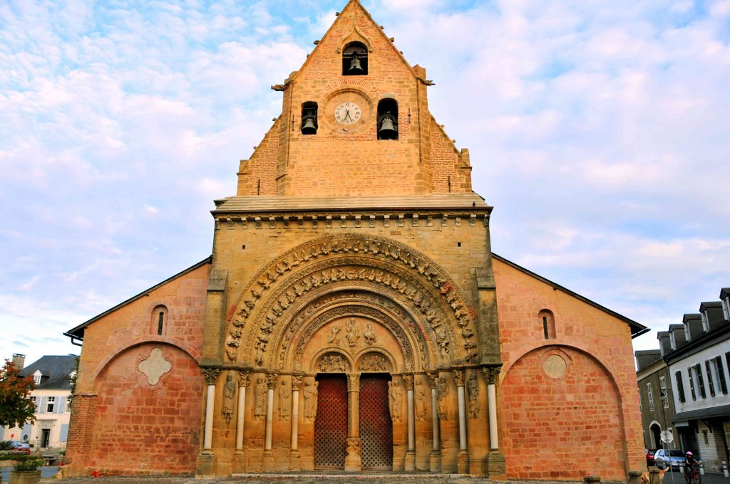 De kerk in Morlaàs is het aanschouwen nog wel waard (Foto: Panoramio)