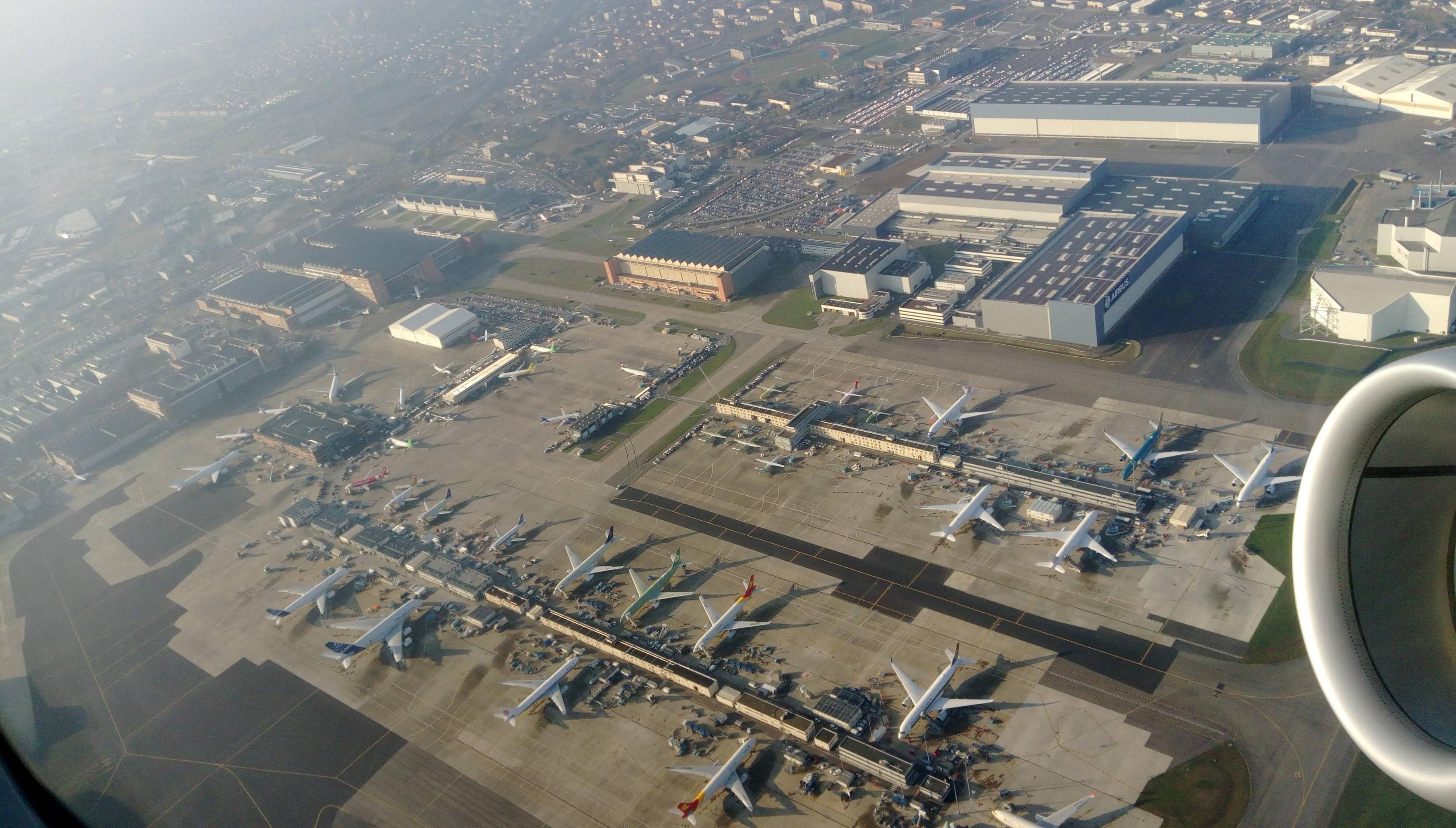 Het vliegveld Toulouse-Blagnac (Foto: Panoramio)