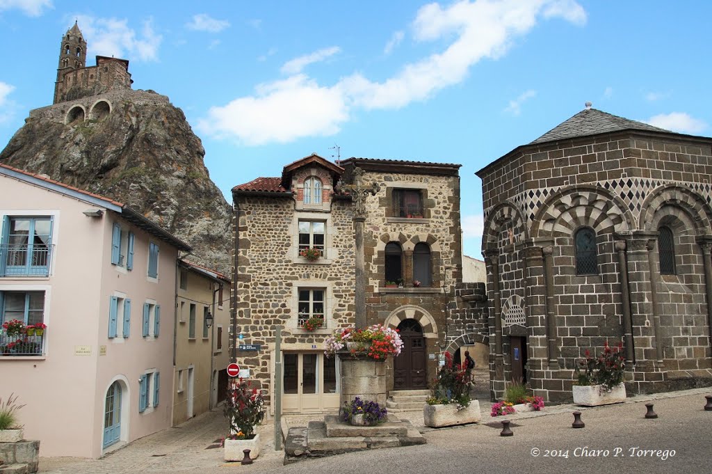 Nog een blik op Le Puy-en-Velay (Foto: Panoramio)