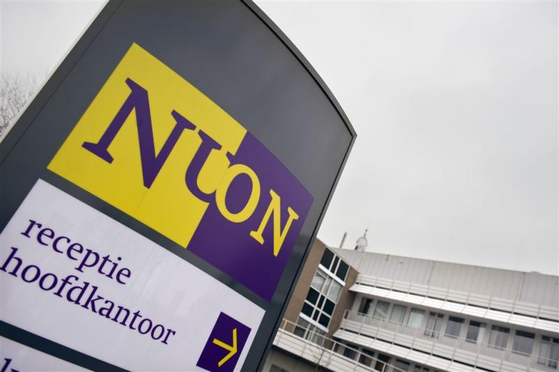 Actievoerders Greenpeace in hoofdkantoor Nuon