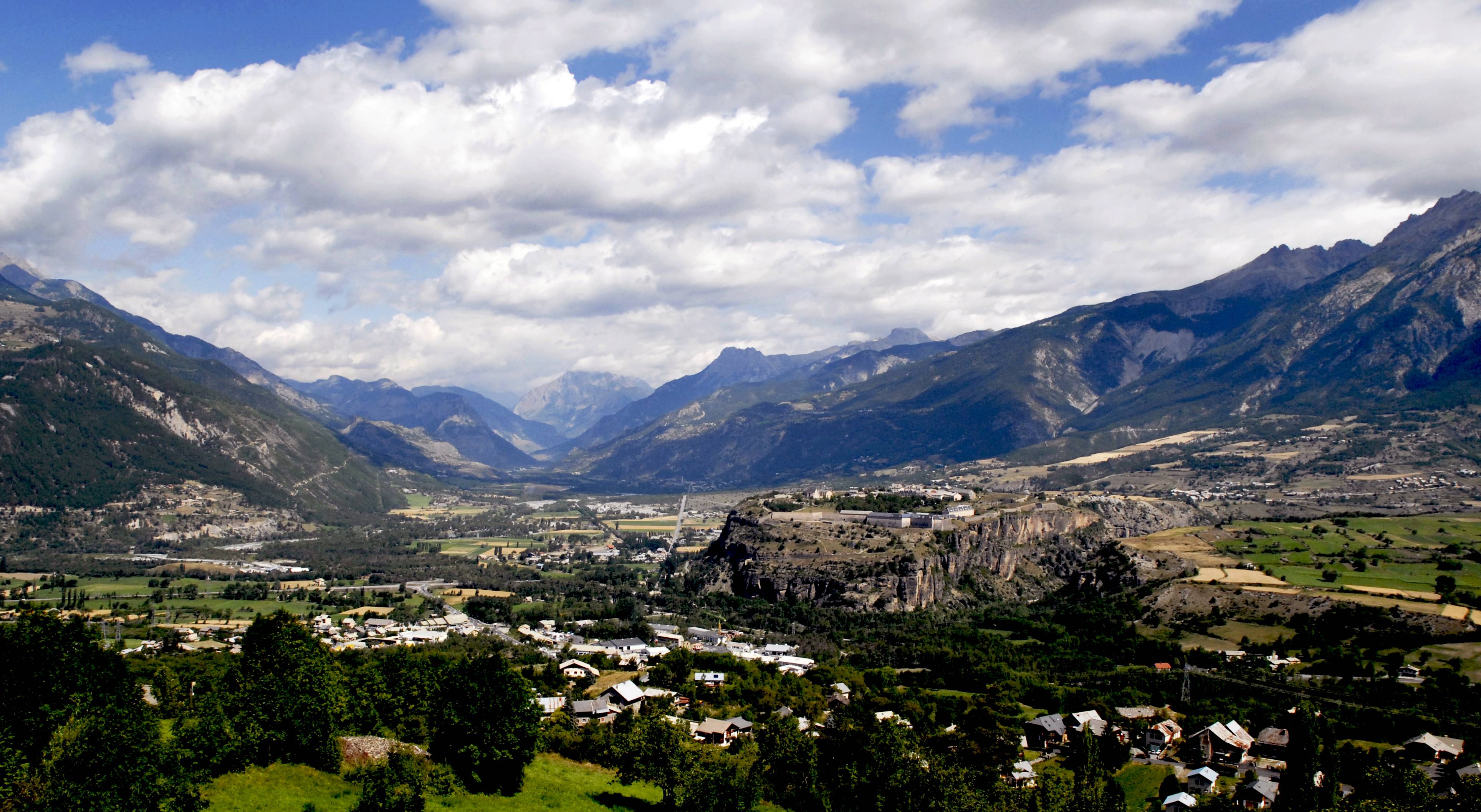 We gaan zo langzamerhand richting de slotklim van de Tour (Foto: Panoramio)