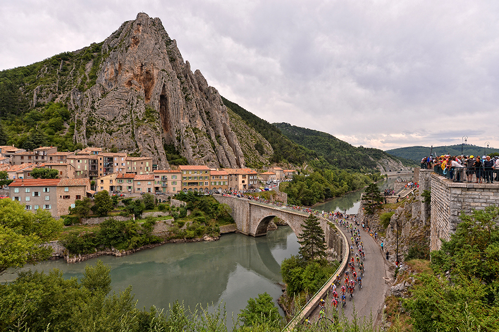 We rijden vandaag langs het prachtige Sisteron (Foto: Panoramio)