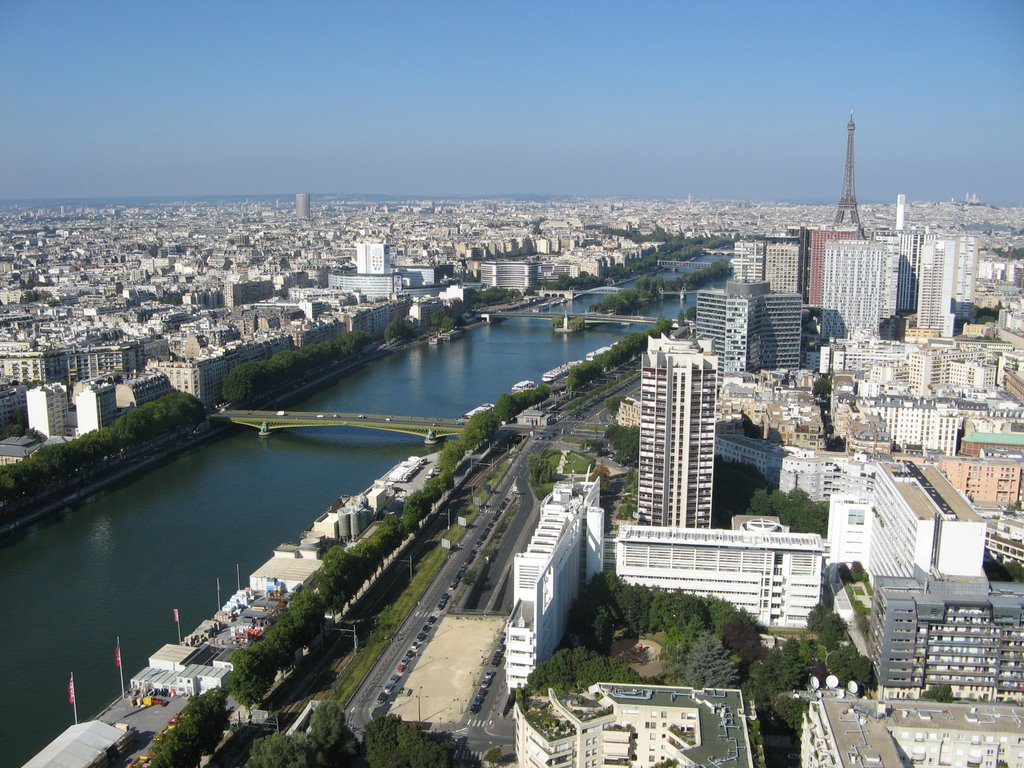 Parijs is niet ver meer (Foto: Panoramio)