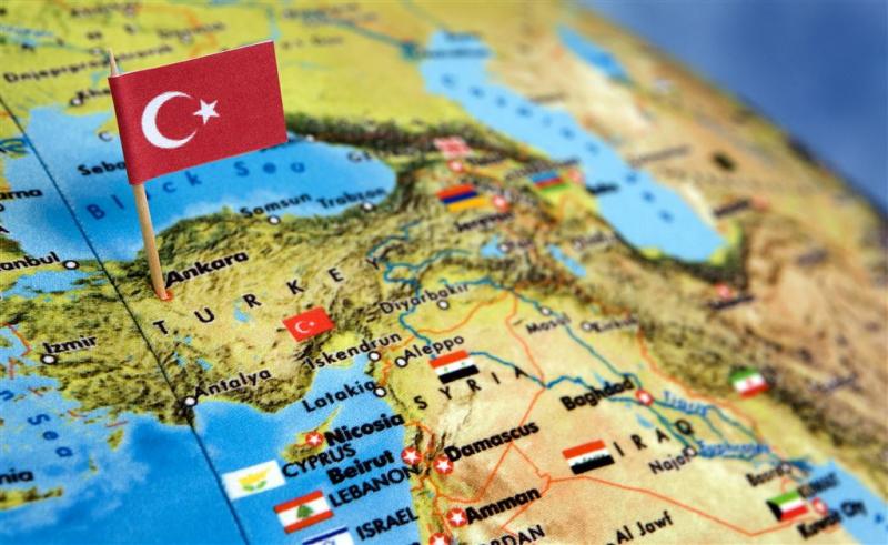 Vermisten na zinken Turkse rondvaartboot