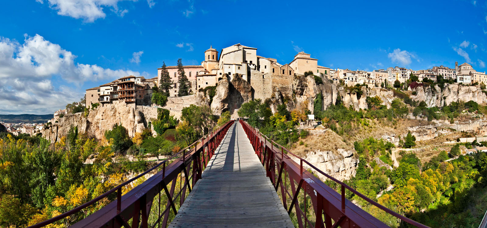 Nog één blik op Cuenca (Foto: Panoramio) Nog één blik op Cuenca (Foto: Panoramio)
